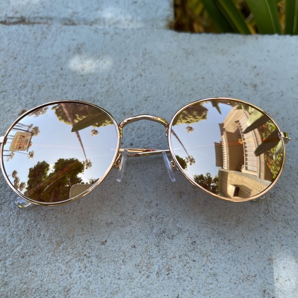 H&M Accessories - H&M mirrored sunglasses